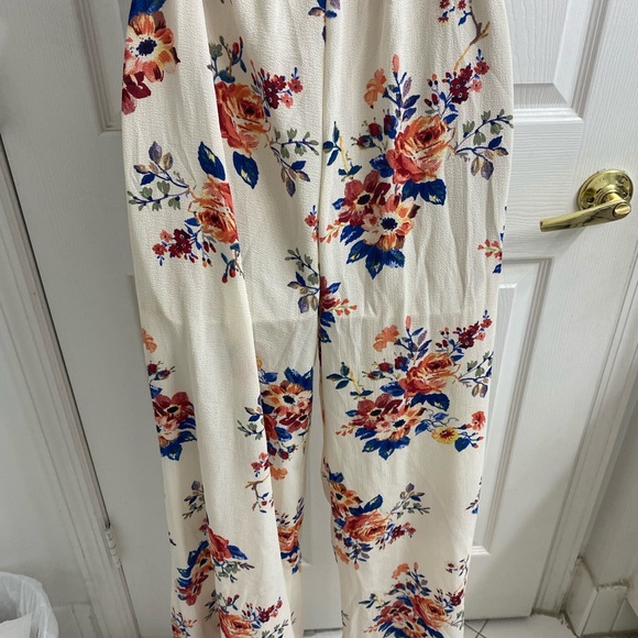 Multicolored jumpsuit Size Medium - Picture 3 of 5